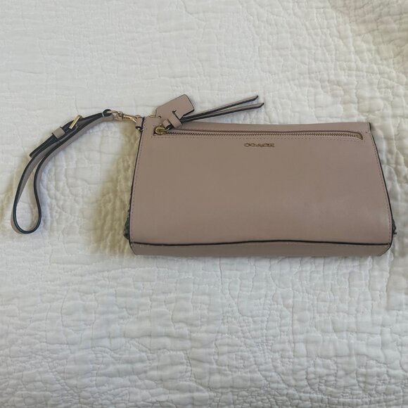 Coach Wristlet with dust bag - Picture 3 of 6